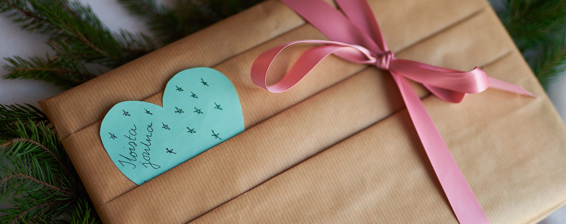 Lahjojen paketointi - tee ekologiset lahjakääreet itse