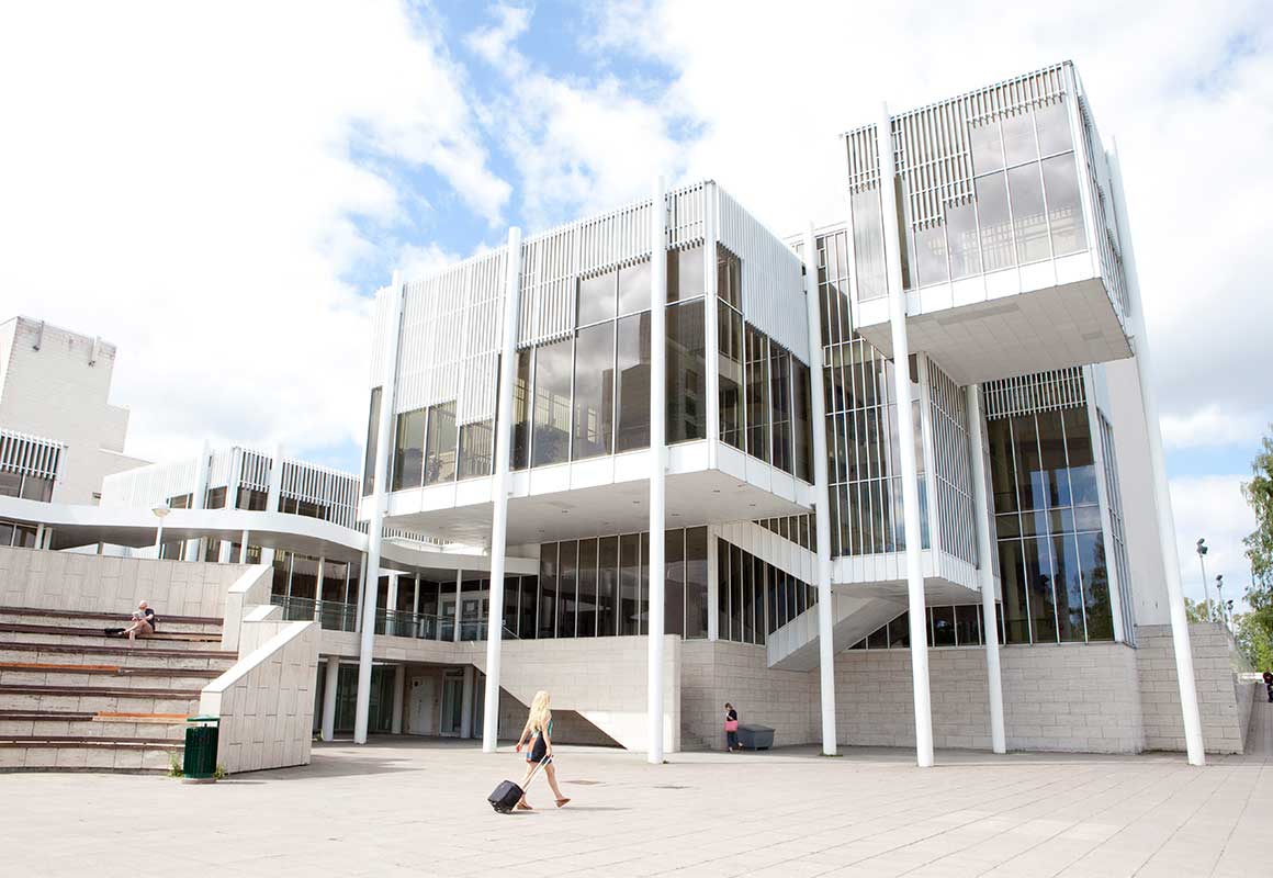 Tapiolan_katketyt_helmet_espoo_kulttuurikeskus_1160x800.jpg